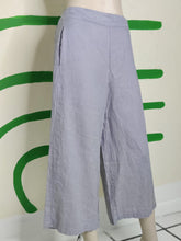 Load image into Gallery viewer, Platinum Daylili pant
